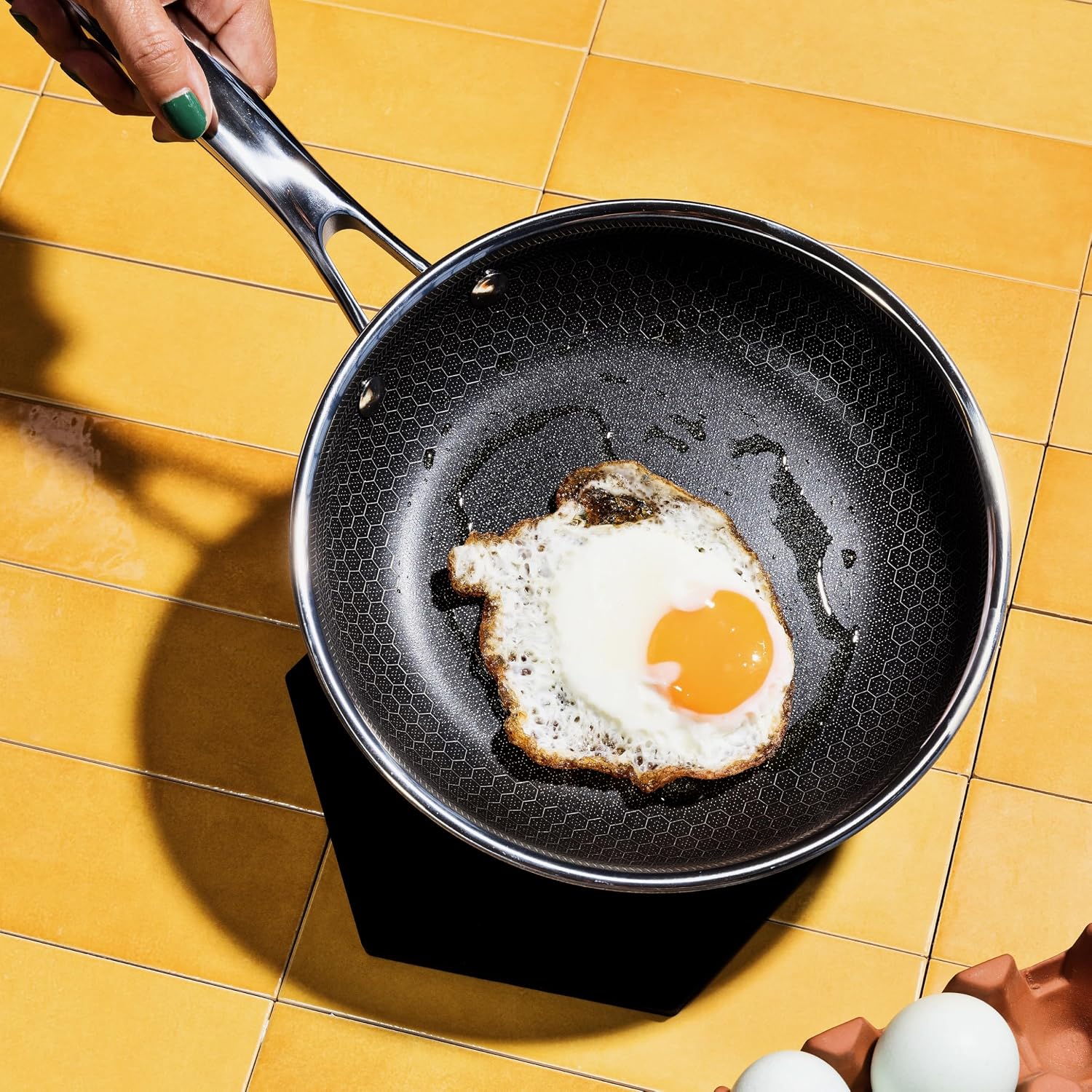 HexClad 7" Hybrid Nonstick Frying Pan with Lid, Dishwasher & Oven Safe - Image 3